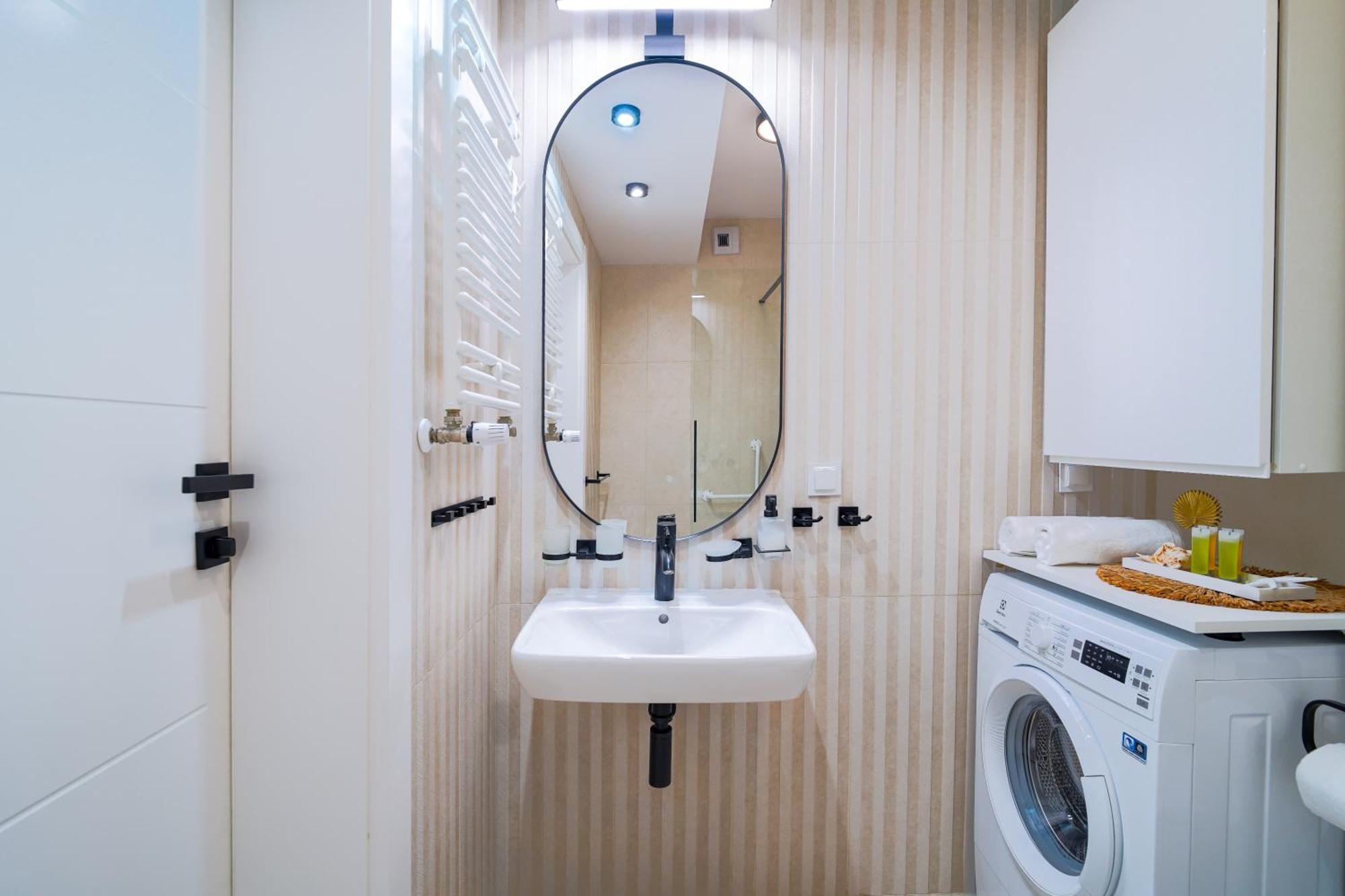 Lulu Apartments - Pod Masztami - Apartament Dwupokojowy - Basen Silownia Parking Колобжег Екстериор снимка