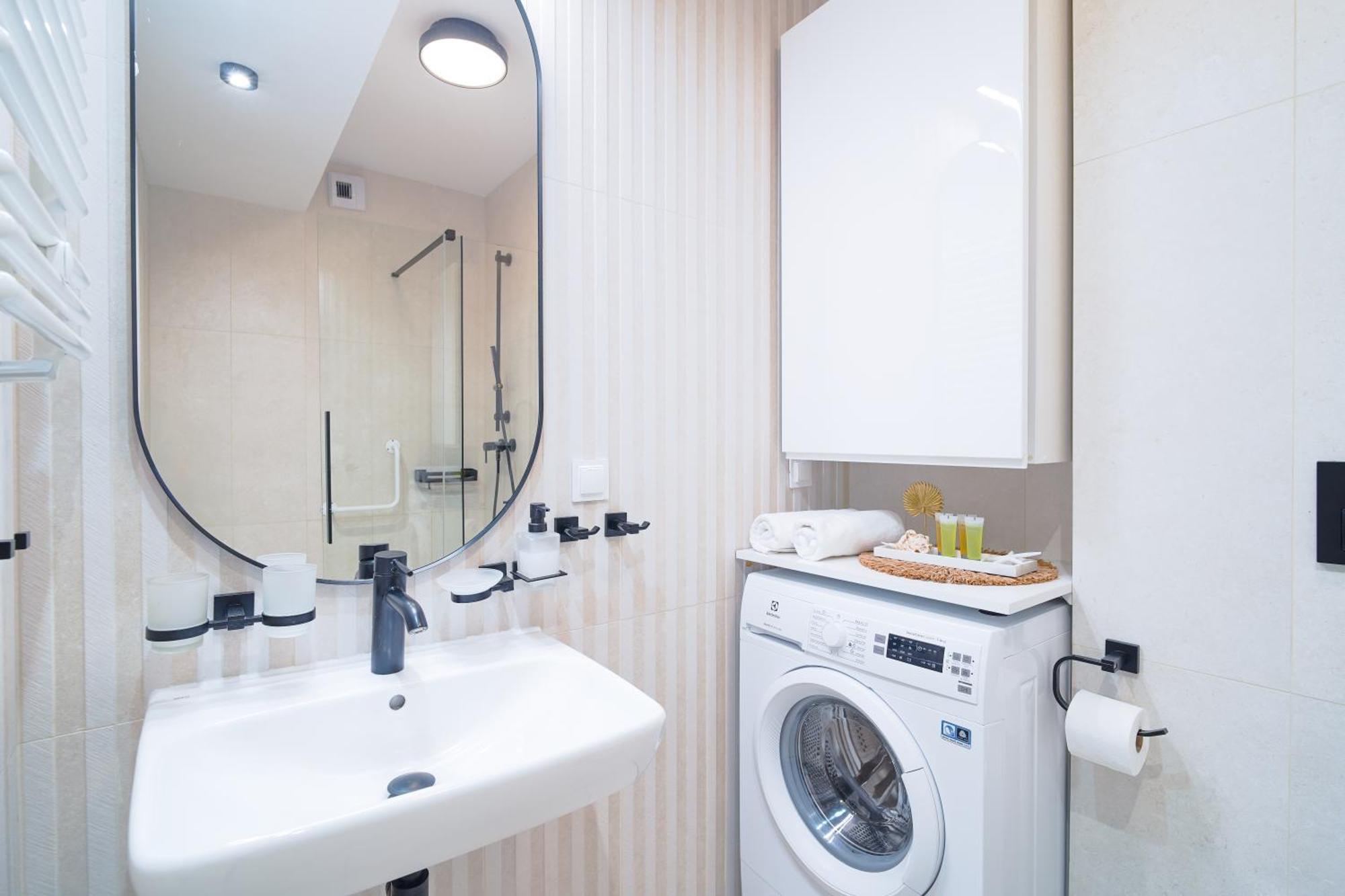 Lulu Apartments - Pod Masztami - Apartament Dwupokojowy - Basen Silownia Parking Колобжег Екстериор снимка